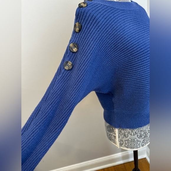 Prof Apparel Blue Bat Wing Women’s Sweater. Ribbed knit sweater buttons - Picture 10 of 11